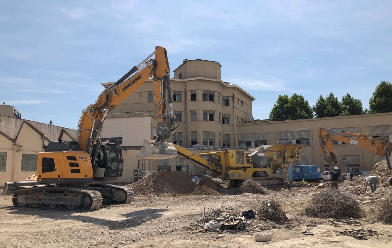 Atelier de concassage de bétons à Marseille