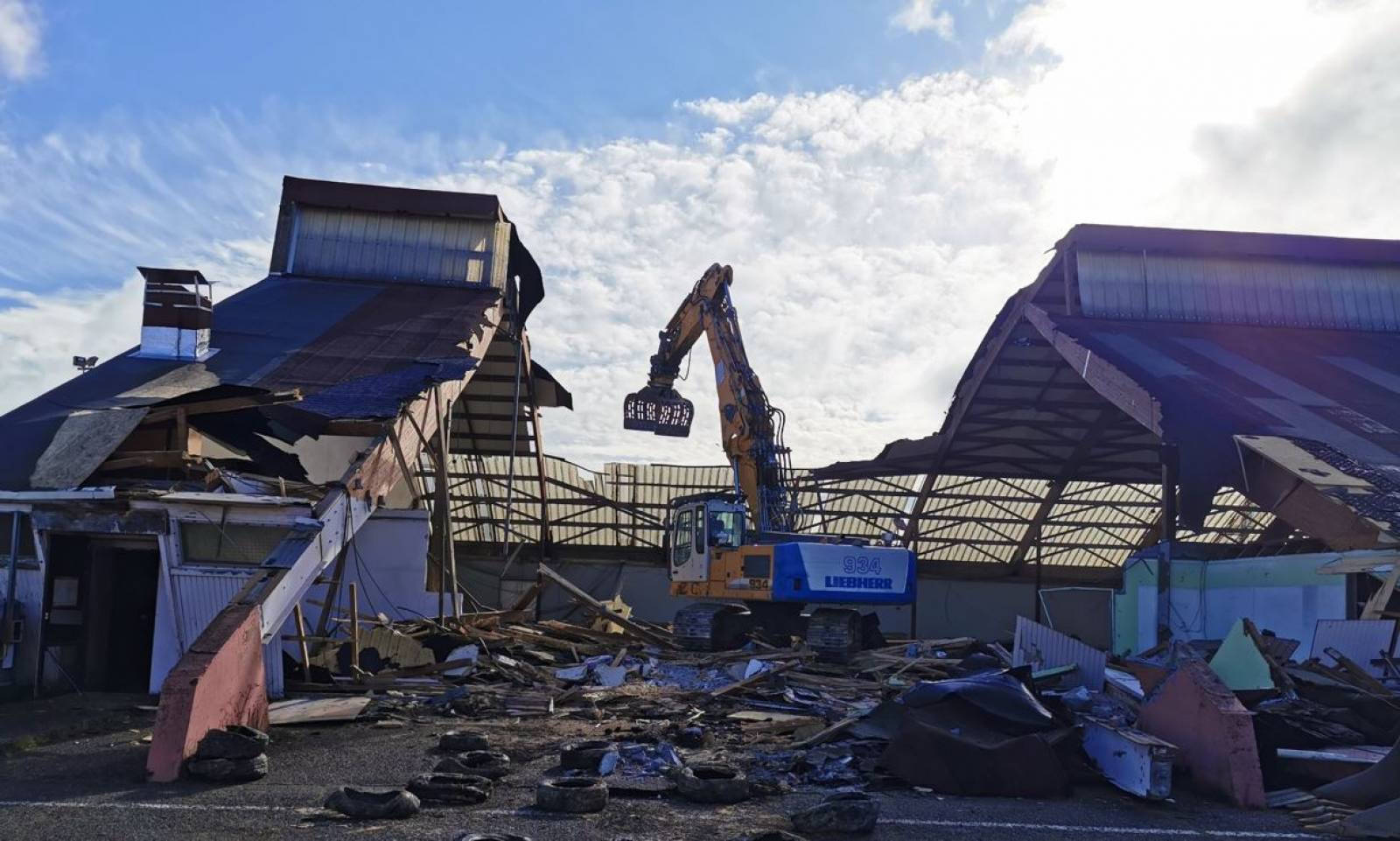 Démolition gymnase brignoles