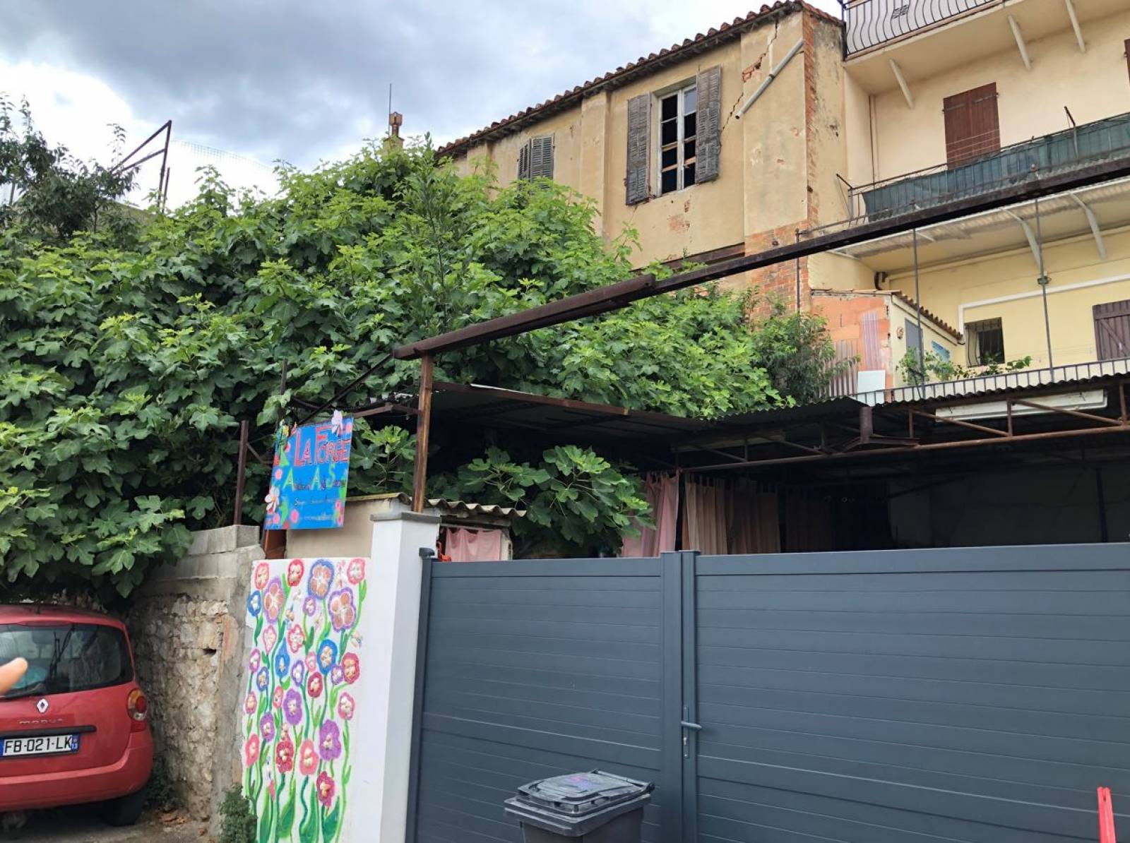 déconstruction de logements rue le pelletier 13016 marseille