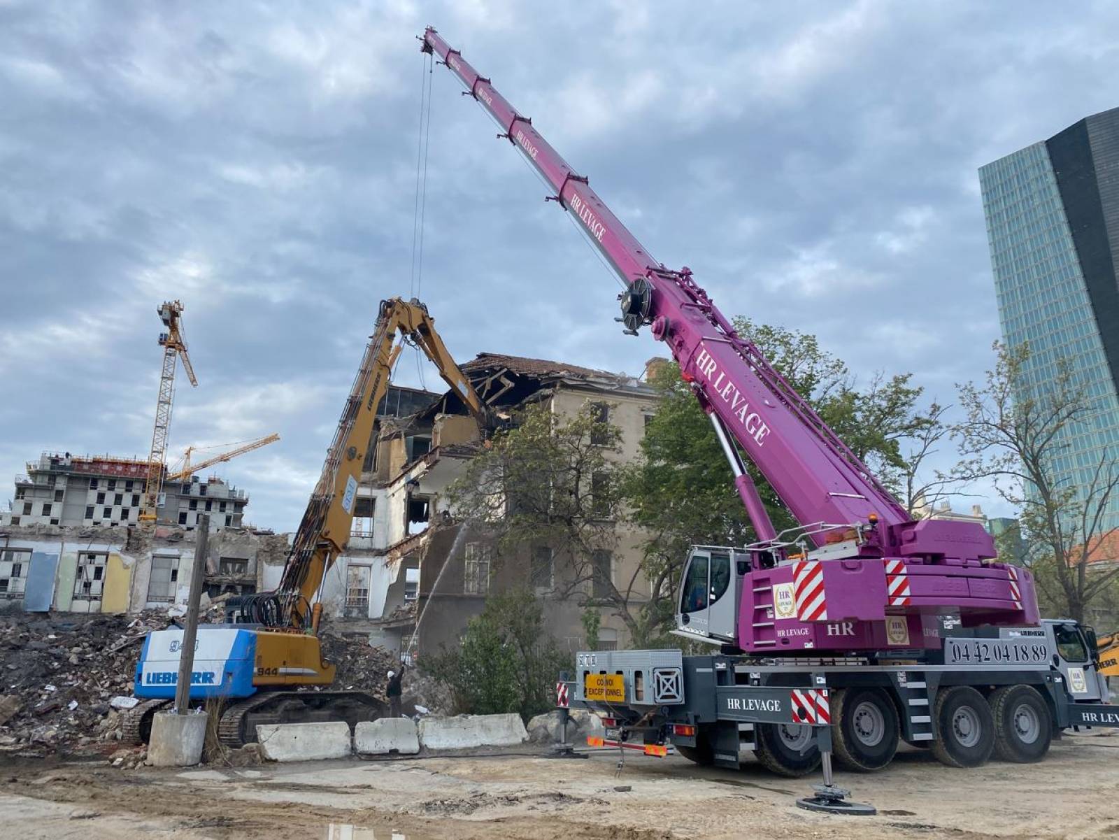 Démolition avec protection tapis