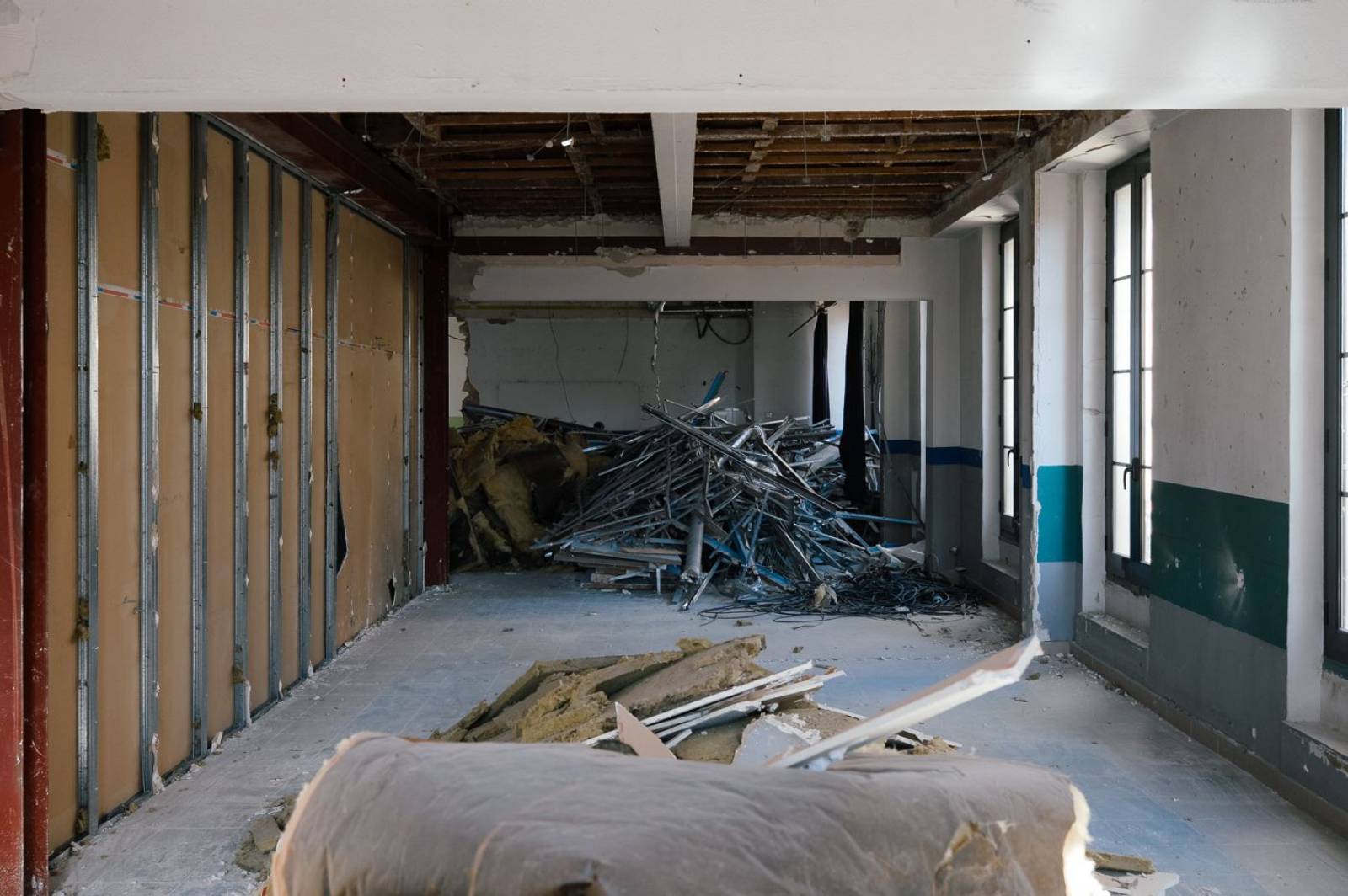 Déconstruction Ecole Les Abeilles à MARSEILLE (13)