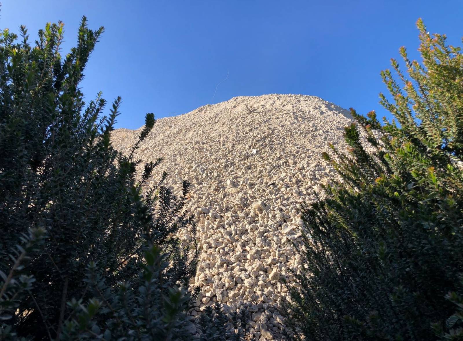 Produits de démolition recyclés par concassage à Vitrolles (13127)