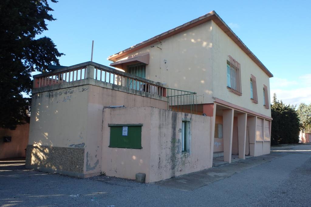 Désamiantage avant démolition bâtiment à Mallemort