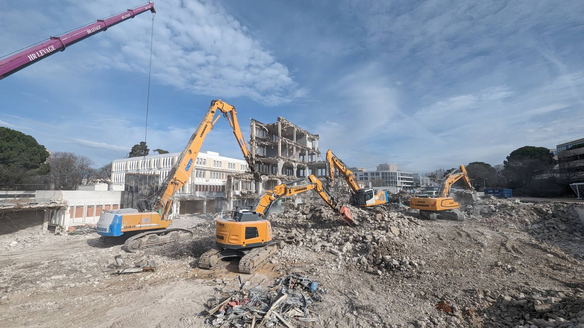 Démolition immeubles de bureaux à Marseille (13)