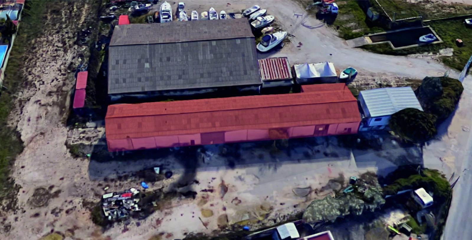 Désamiantage avant démolition entrepôt