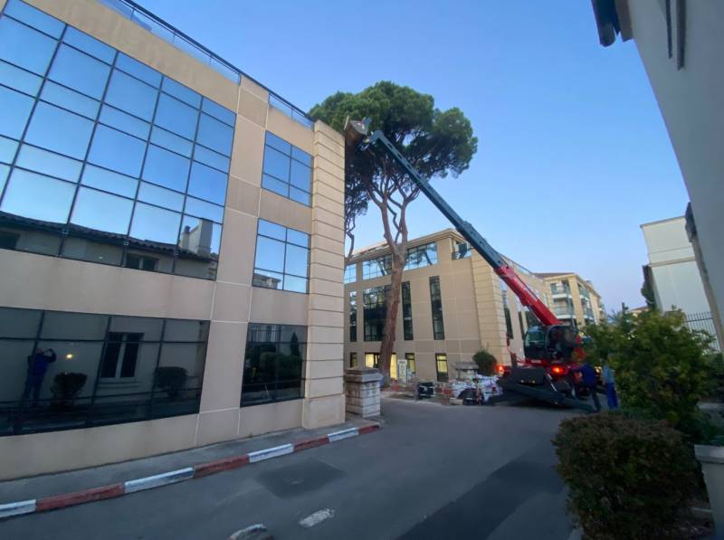 Travaux de curage de bureaux dans un immeuble de Marseille