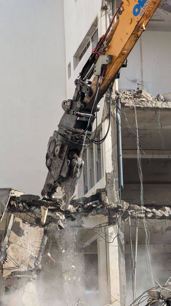 Grignotage à la pince à béton