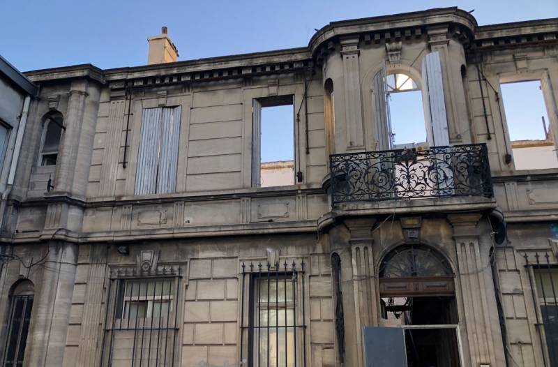 Maison de maître effondrée suite à incendie à Marseille (13)