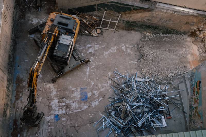 Déconstruction Ecole Les Abeilles à MARSEILLE (13)
