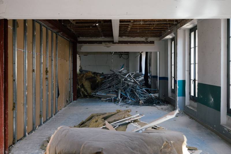 Déconstruction Ecole Les Abeilles à MARSEILLE (13)