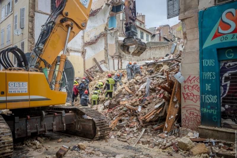 Sécurisation et démolition suite à l'effondrement des immeubles de la rue d'Aubagne à Marseille