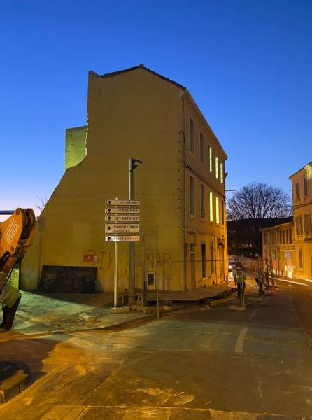 Démolition nocturne marseille