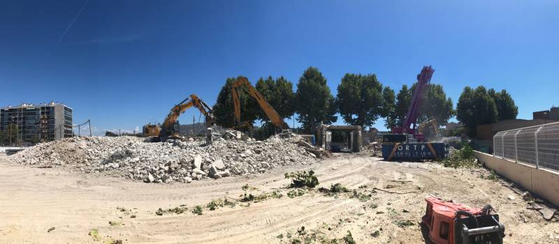 Broyage et déferraillage des bétons suite à démolition d'un immeuble de bureaux dans les Bouches du Rhône