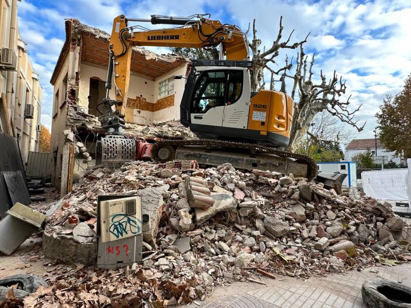 Démolition à la pince de tri à Marignane (13700)
