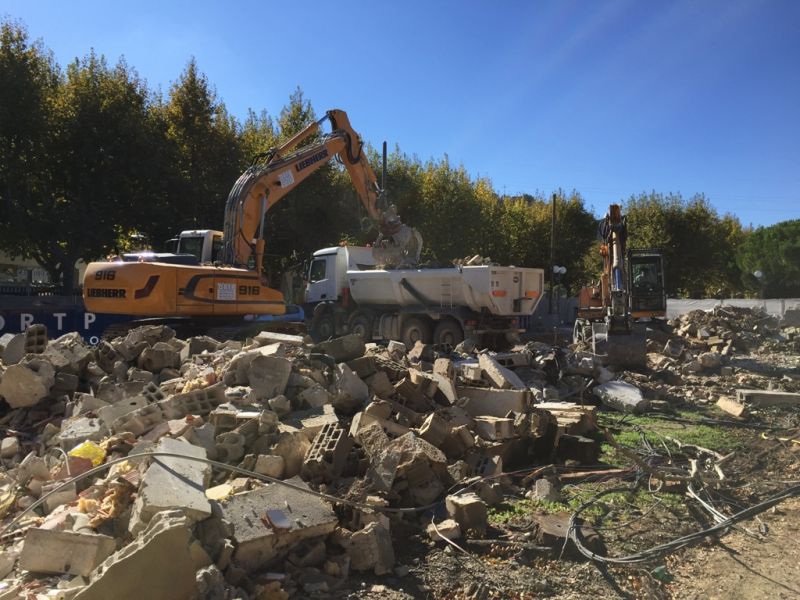 Evacuation des gravats à Carnoux