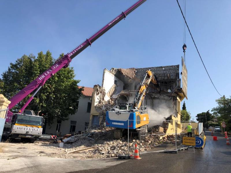 Démolition tapis caoutchouc