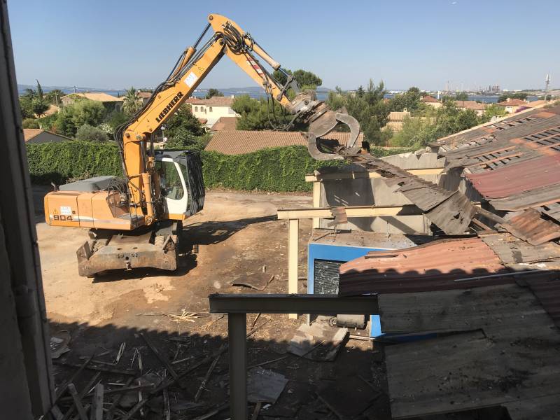 Déconstruction cave vinicole à Rognac