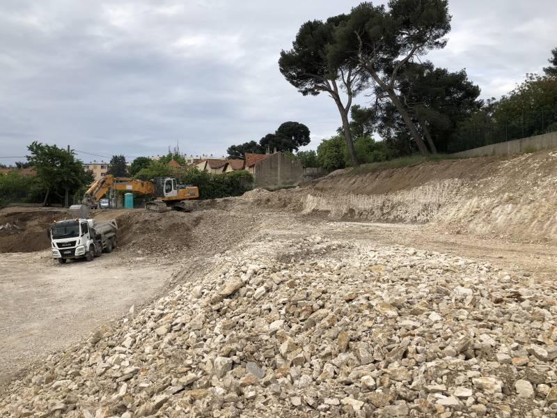 Terrassement terrain ex CPAM Les Pennes Mirabeau (13)