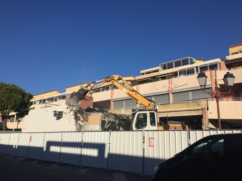 Démolition mécanique