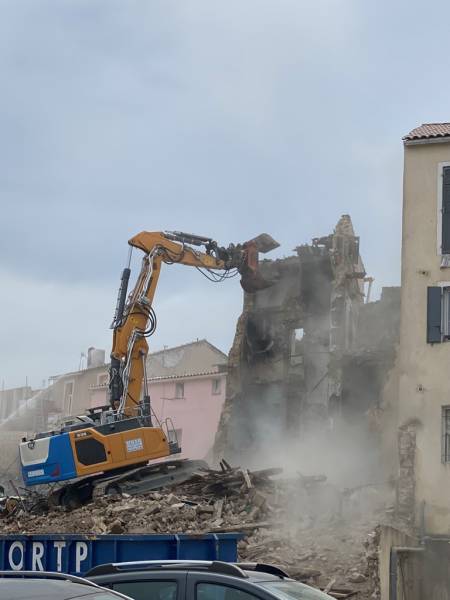 Démolition mécanique d'immeuble dans les Bouches du Rhône