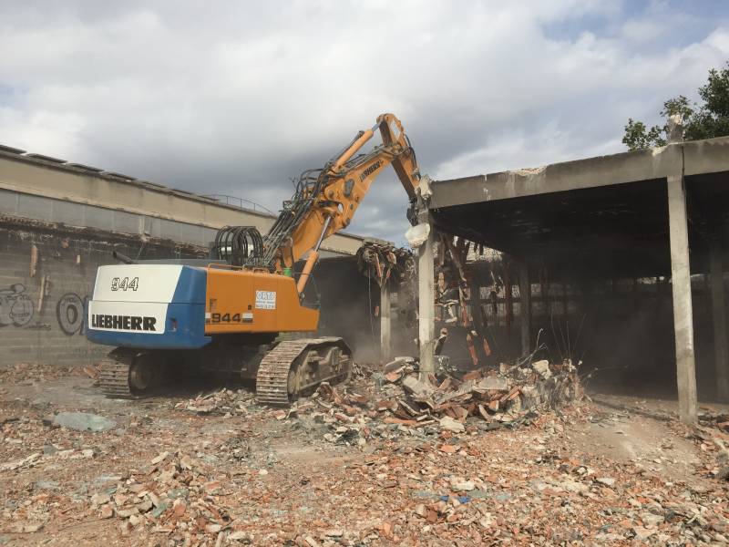 Démolition mécanique à la pince béton Marseille BDR 13