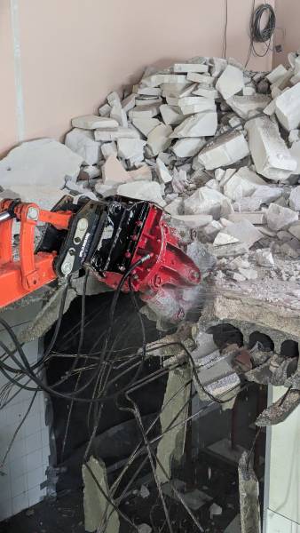 Broyage de plancher à la pince béton à Aubagne (13)